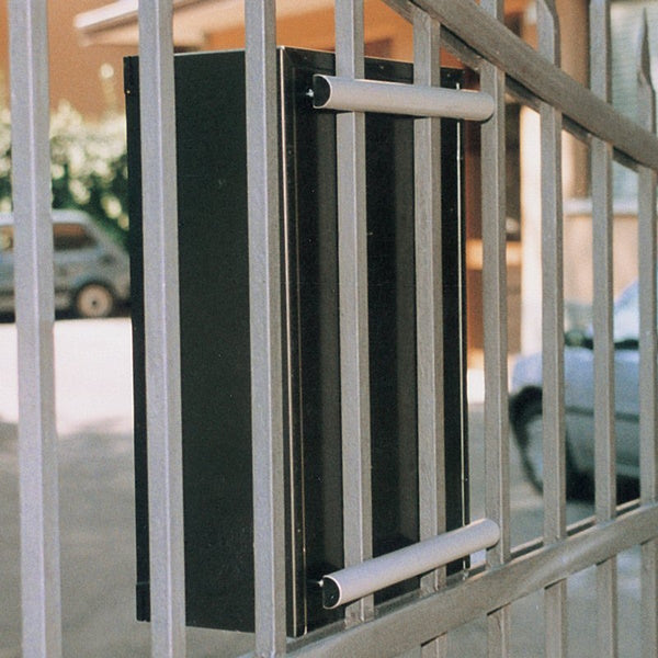 ALUBOX TRAVERSINI IN ALLUMINIO FISSAGGIO CASSETTE SU RECINZIONE A COPPIA