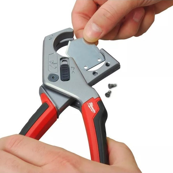 Mucchio Della Dimensione E Del Colore Differenti Dei Coperchi A Ve Di - Foto 6