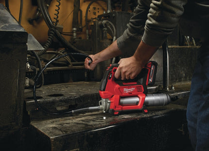 MILWAUKEE PISTOLA PER GRASSO A BATTERIA M18 GG-0