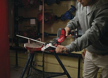 MILWAUKEE SEGHETTO DIRITTO A BATTERIA M12 CHZ-0 (V1/23)