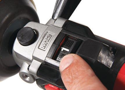 MILWAUKEE LUCIDATRICE/LEVIGATRICE A BATTERIA M12 BPS-0(V1/23)