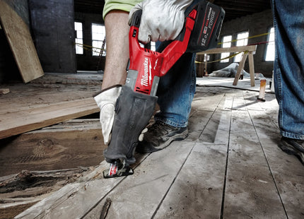 MILWAUKEE SUPER SEGA DIRITTA A BATTERIA M18 FSX-0C