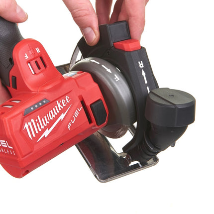 MILWAUKEE MINI SMERIGLIATRICE/TRONCATRICE A BATTERIA M12 FCOT-0(V1/23)