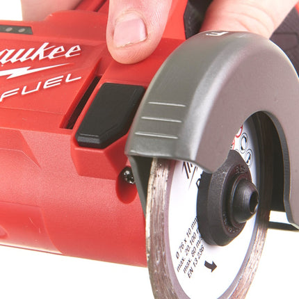 MILWAUKEE MINI SMERIGLIATRICE/TRONCATRICE A BATTERIA M12 FCOT-0(V1/23)