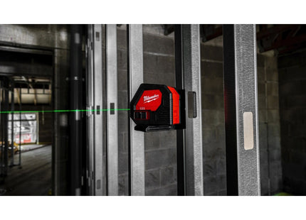 MILWAUKEE LASER VERDE A 2 LINEE A BATTERIE ALCALINE CLL-C(V1/23)