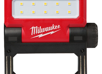 MILWAUKEE TORCIA LED TASCABILE 550L RICARICA USB MOD. L4 FFL-301(V1/23)