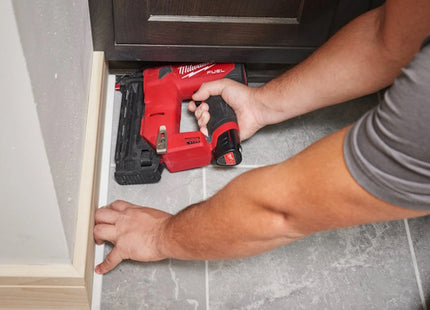 MILWAUKEE GROPPINATRICE A BATTERIA M12 FCN18GS-0X