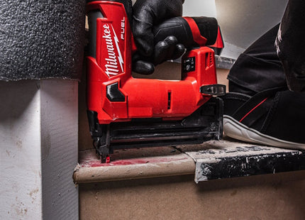 MILWAUKEE GROPPINATRICE A BATTERIA M12 FCN18GS-0X