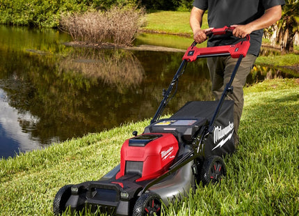 MILWAUKEE RASAERBA A BATTERIA M18 F2LM53-122