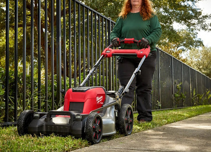 MILWAUKEE RASAERBA A BATTERIA M18 F2LM53-122