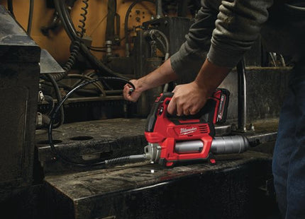 MILWAUKEE PISTOLA PER GRASSO A BATTERIA M18 GG-201C (V1/23)