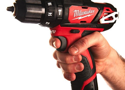 MILWAUKEE TRAPANO AVVITATORE PERCUSSIONE A BATTERIA M12 BPD-202C(V1/23)*