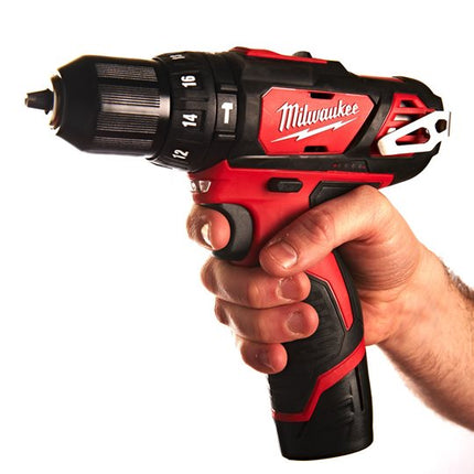 MILWAUKEE 4933441940 TRAPANO AVVITATORE CON BATTENTE M12BPD 5.jpg
