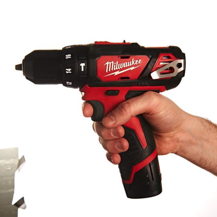 MILWAUKEE 4933441940 TRAPANO AVVITATORE CON BATTENTE M12BPD 7.jpg