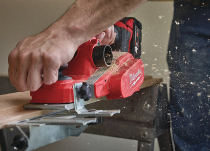 MILWAUKEE PIALLA A BATTERIA M18 BP-0