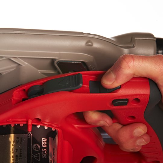 MILWAUKEE SEGA CIRCOLARE MOD. SCS 65 Q CON LAMA D.MM190 POTENZA 1900W