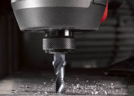 MILWAUKEE MASCHIO CON PUNTA E SVASATORE IN HSS ATTACCO BITS DA 1/4&quot;