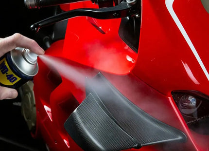 WD-40 SPECIALIST MOTO LUCIDANTE AL SILICONE SPRAY ML400