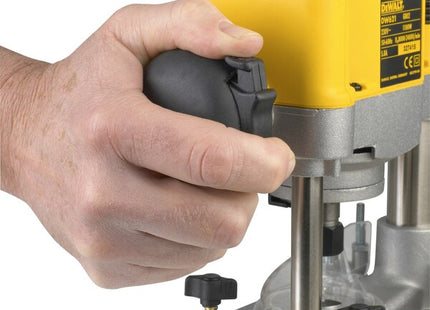 DEWALT ELETTROFRESATRICE MOD. DW621-QS POTENZA 1100W