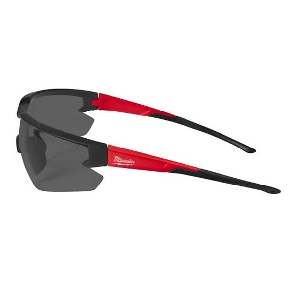 MILWAUKEE OCCHIALI DI PROTEZIONE ANTI-GRAFFIO LENTE SCURA