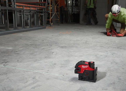 MILWAUKEE LASER VERDE A 2 LINEE CON 4 PUNTI PIOMBO M12 CLL4P-301C(V1/23)